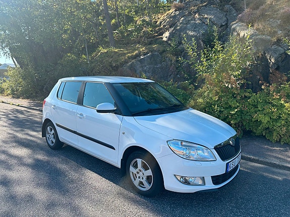 Skoda Fabia 2 of 5