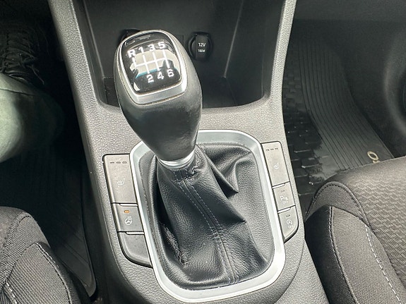 Hyundai i30 11 of 15