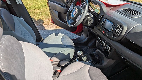 Fiat 500L 2 of 5