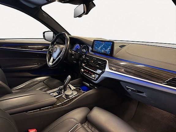 BMW 540i 17 of 25