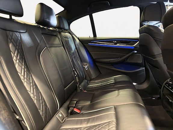 BMW 540i 18 of 25