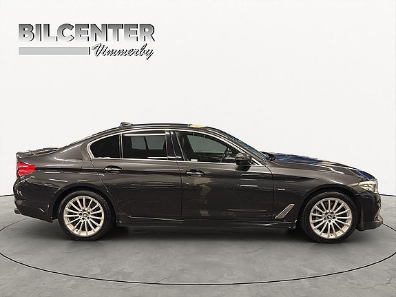 BMW 540i 6 of 25