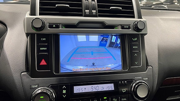 Toyota Land Cruiser 17 of 24