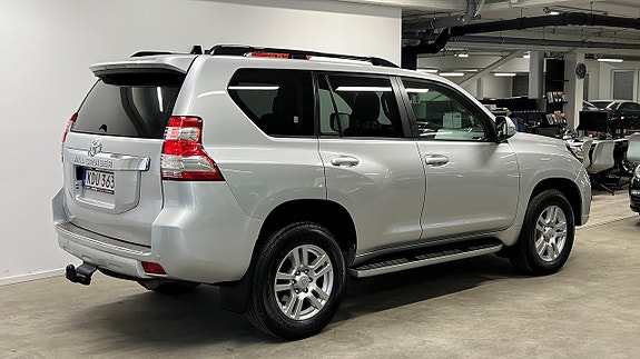 Toyota Land Cruiser 5 of 24