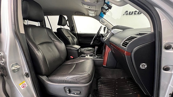Toyota Land Cruiser 15 of 24