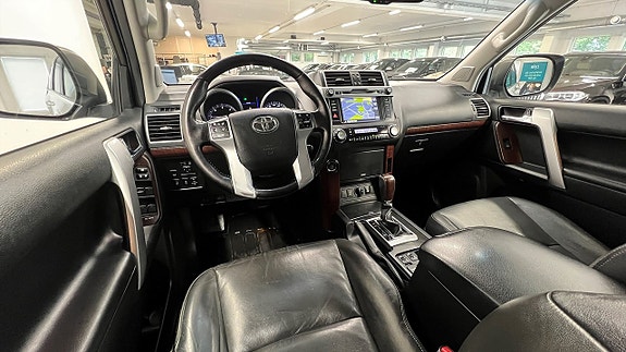 Toyota Land Cruiser 9 of 24