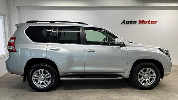 Toyota Land Cruiser 4 of 24