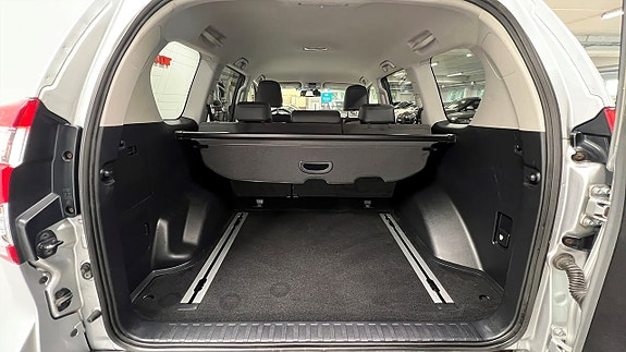Toyota Land Cruiser 13 of 24