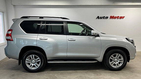 Toyota Land Cruiser 4 of 5