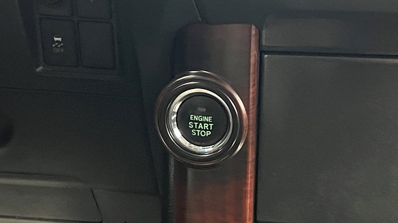 Toyota Land Cruiser 24 of 24