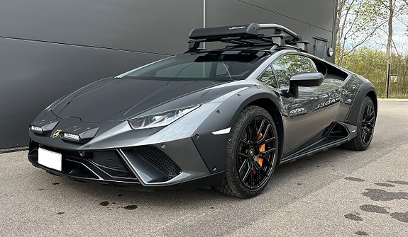 Lamborghini Huracan 5 of 5