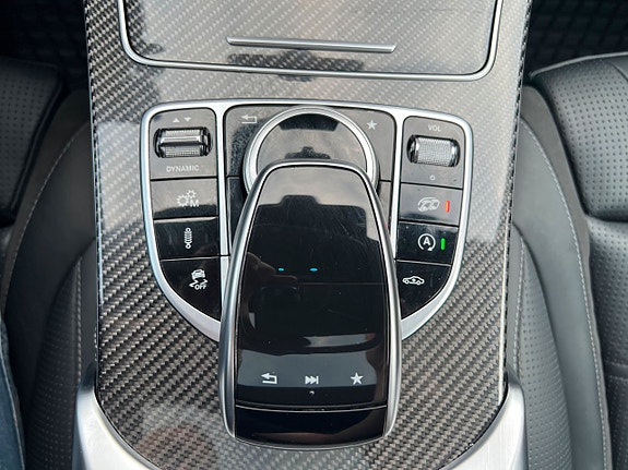 Mercedes-Benz GLC63 17 of 18