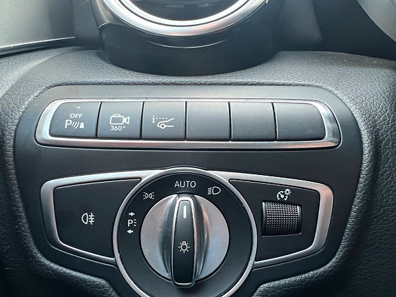 Mercedes-Benz GLC63 15 of 18