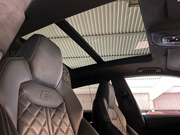 Audi SQ8 16 of 24