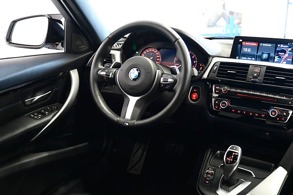 BMW 340i 11 of 26
