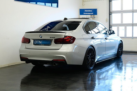 BMW 340i 3 of 26