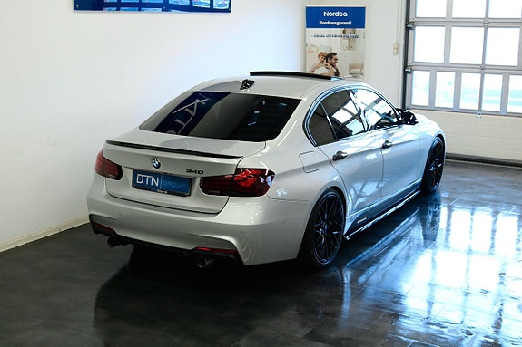 BMW 340i 2 of 26