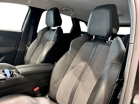 Peugeot 3008 4 of 17