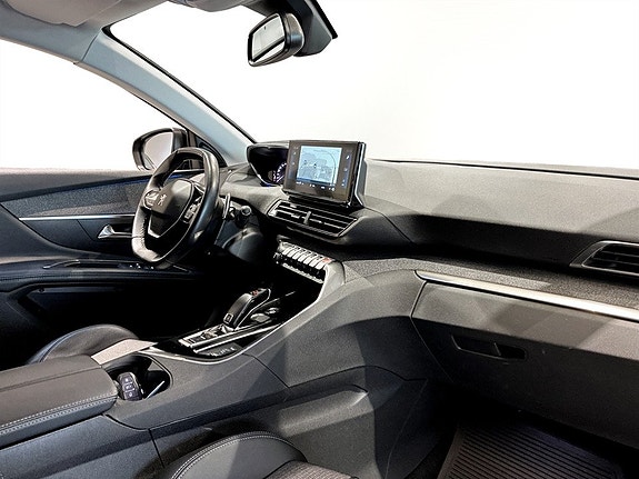 Peugeot 3008 13 of 17