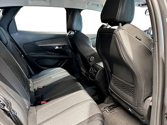 Peugeot 3008 14 of 17