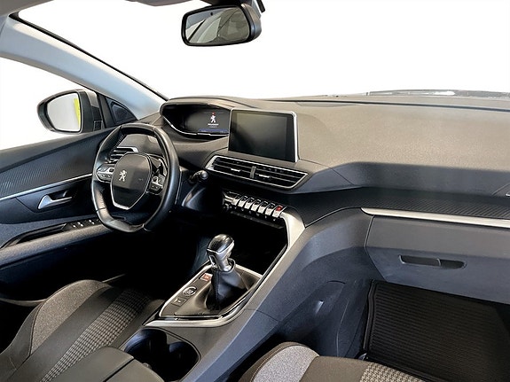 Peugeot 5008 11 of 15