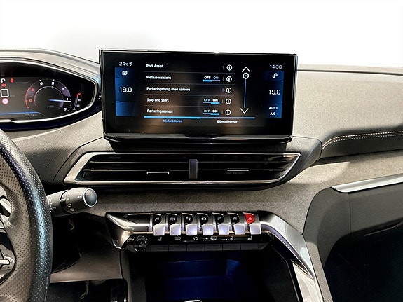 Peugeot 3008 12 of 18