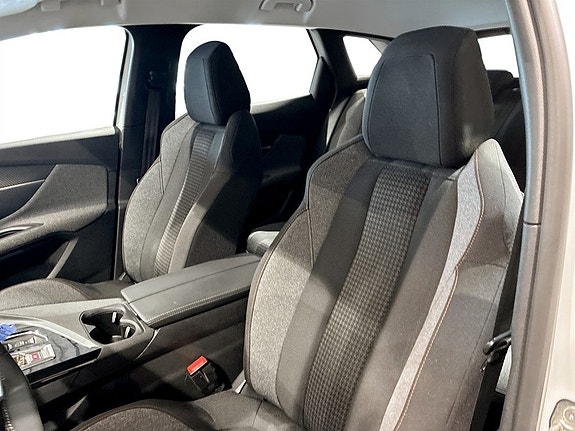 Peugeot 3008 7 of 17