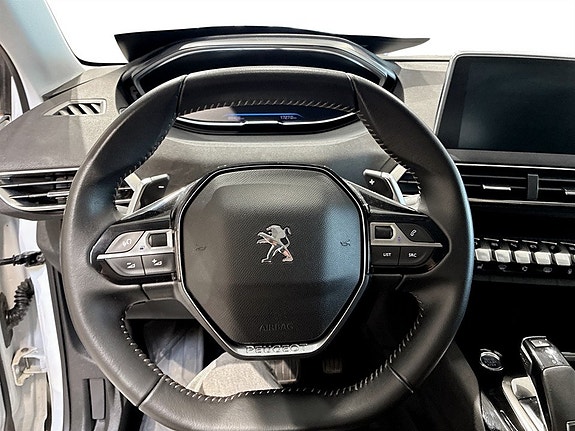 Peugeot 3008 10 of 17