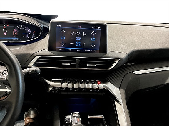 Peugeot 3008 12 of 17