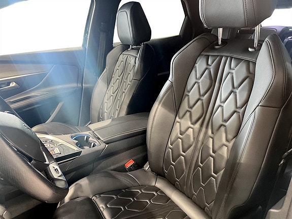 Peugeot 3008 5 of 15