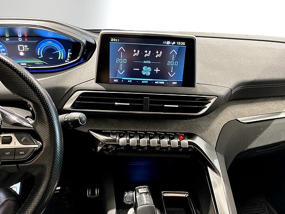 Peugeot 3008 14 of 18
