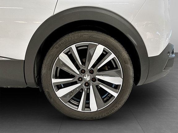 Peugeot 3008 16 of 18