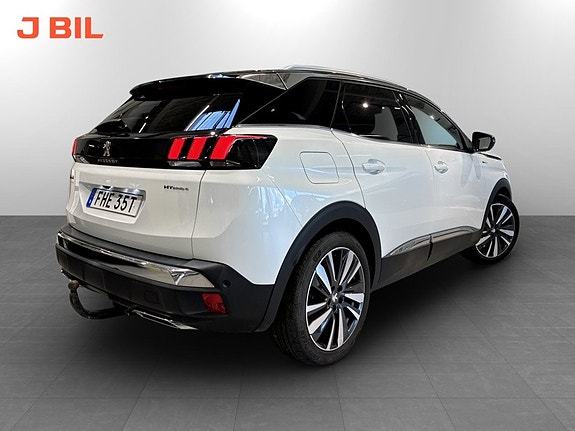 Peugeot 3008 4 of 18