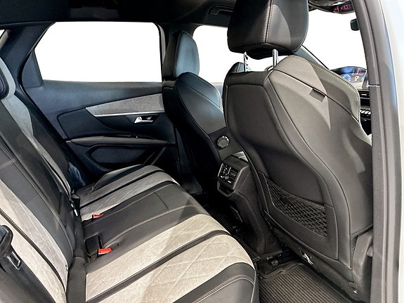 Peugeot 3008 8 of 18