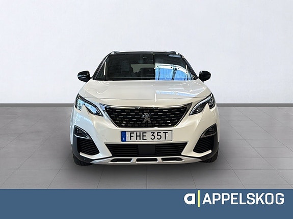 Peugeot 3008 2 of 5