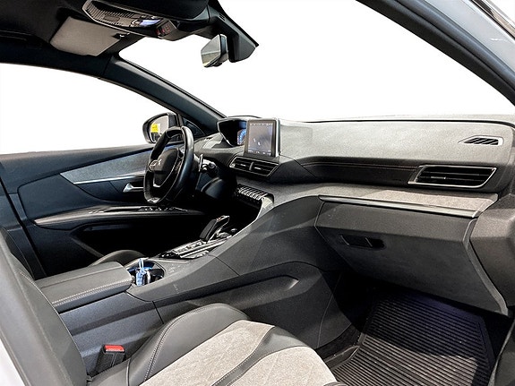 Peugeot 3008 9 of 18