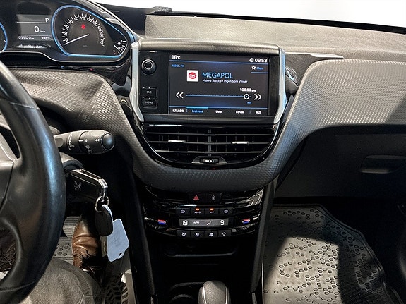 Peugeot 2008 9 of 15