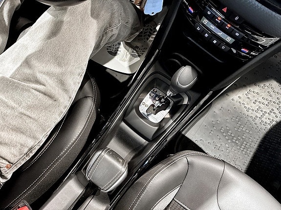 Peugeot 2008 13 of 15