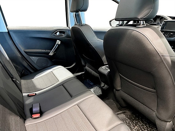 Peugeot 2008 8 of 15
