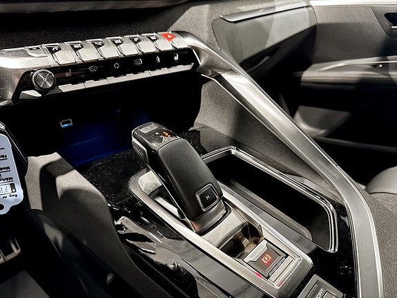 Peugeot 3008 10 of 15