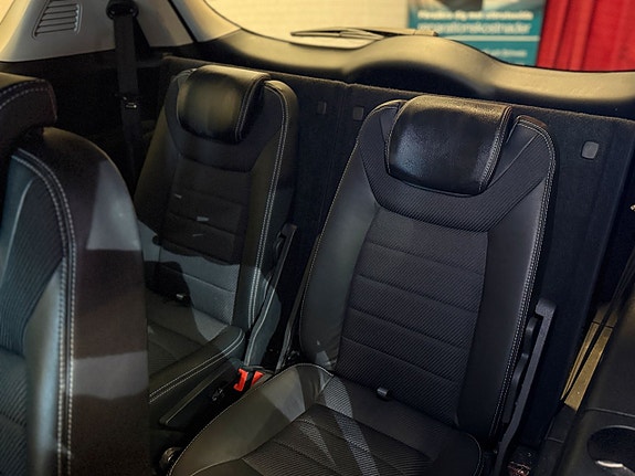 Ford S-MAX 11 of 14