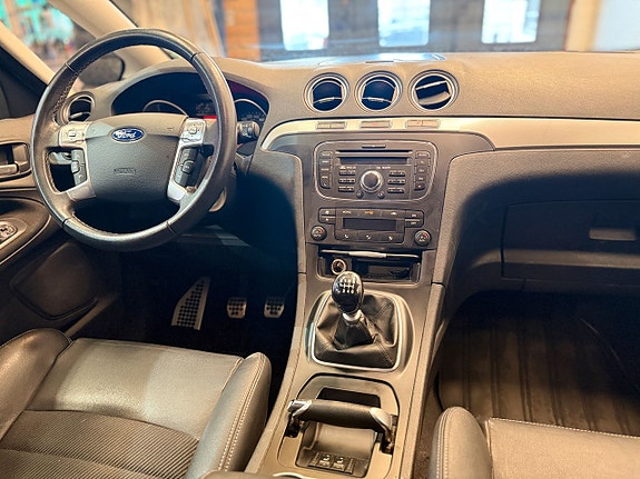 Ford S-MAX 13 of 14