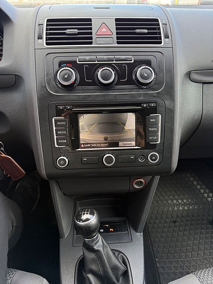 Volkswagen Touran 9 of 11