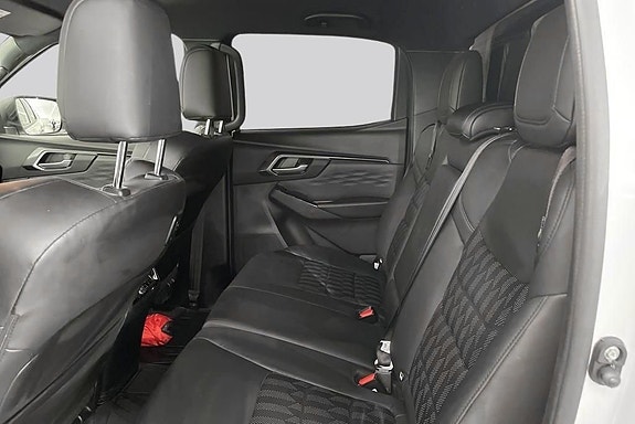 Isuzu D-max 9 of 14