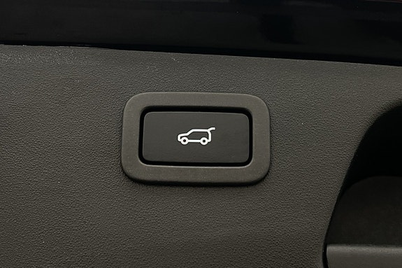 Jaguar E-PACE 21 of 24