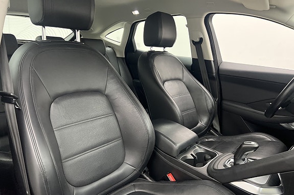 Jaguar E-PACE 10 of 24