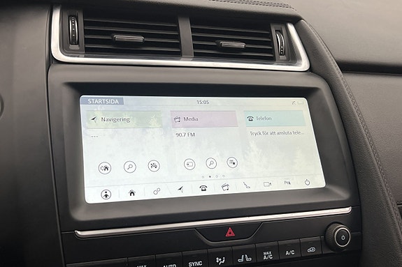 Jaguar E-PACE 14 of 24