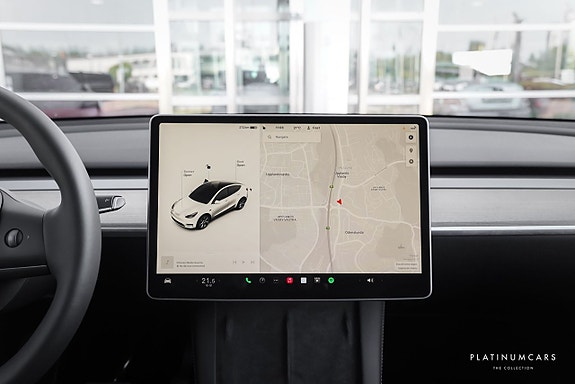 Tesla Model Y 13 of 15