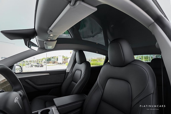 Tesla Model Y 11 of 15