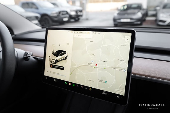 Tesla Model 3 11 of 11